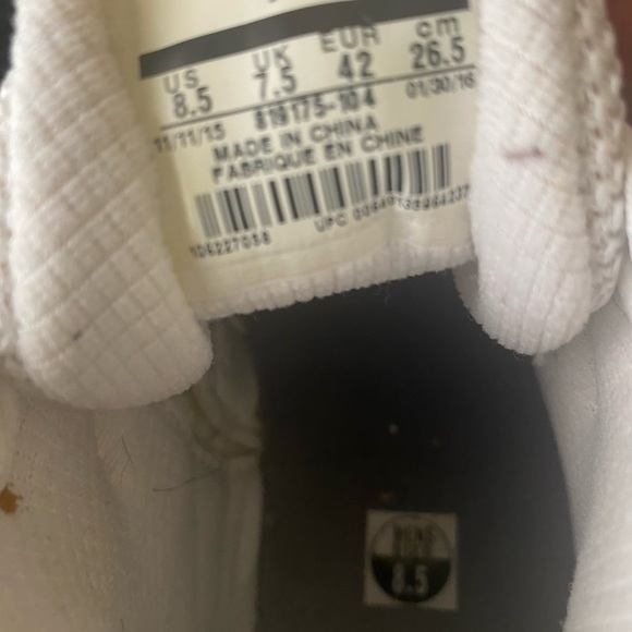 Jordan shoes - Picture 2 of 3